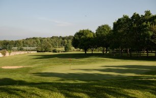 Golf www.roevalleyresort.com