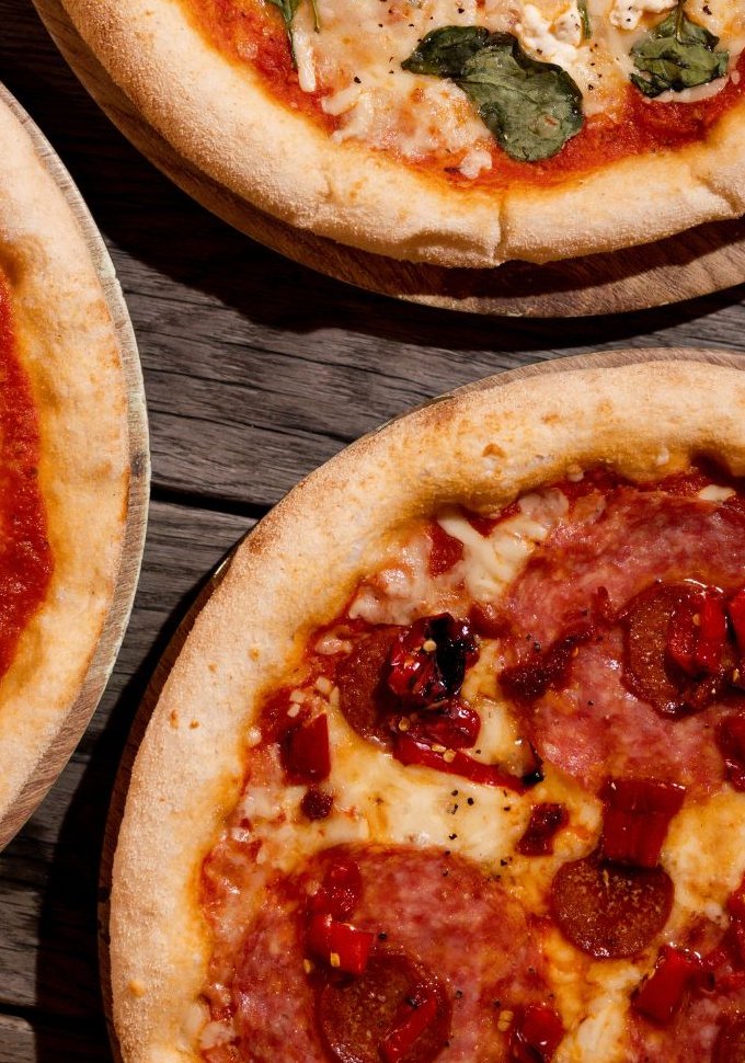 X   pizza www.roeparkresort.com