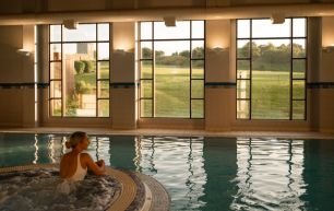 Jacuzzi www.roeparkresort.com