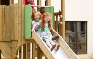 easter getaway Bb roe valley www.roeparkresort.com